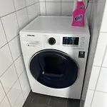Sentral Enebolig Pa Lura Med Jacuzzi! Сasa de vacaciones *