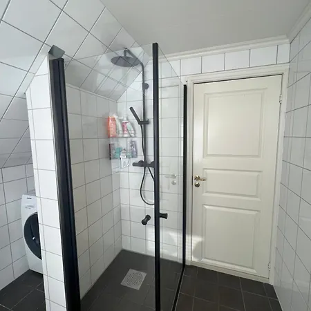 別荘 Sentral Enebolig Pa Lura Med Jacuzzi! *