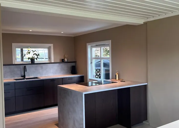 Sentral Enebolig Pa Lura Med Jacuzzi! * Ставангер